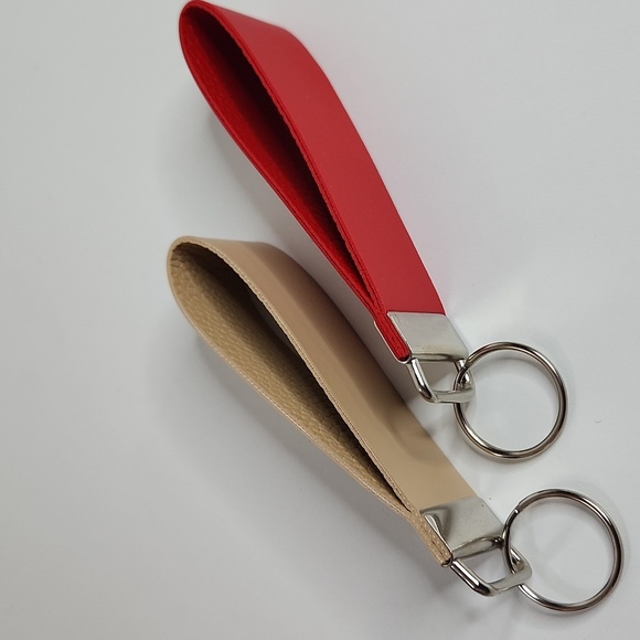 Leather key fob keychain. Color: Cream & Red. - Picture 1 of 6